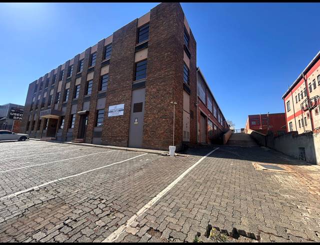 641M² WAREHOUSE TO LET IN WYNBERG